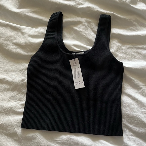Amazon The Drop - Femi Scoop Neck Ribbed Crop - Picture 3 of 4